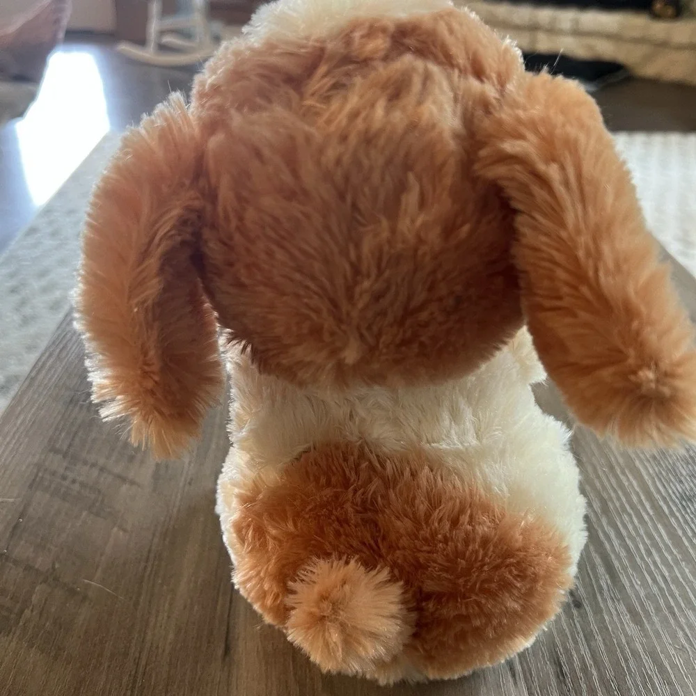 2015 Animatronics Brown White Plush Dog Sings 